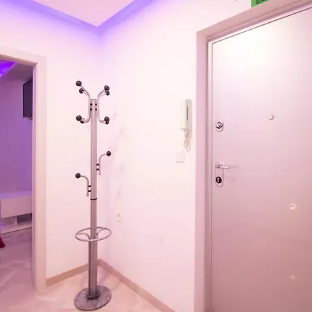 M.e.p. Apartment *