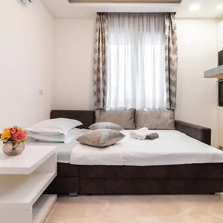 Apartment M.e.p. *